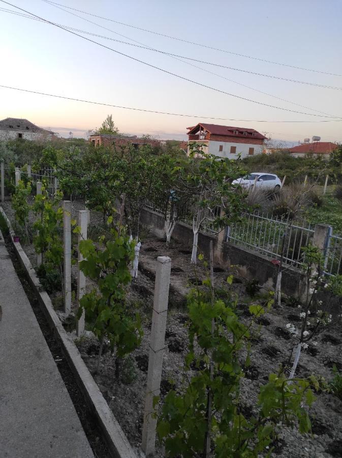 Alanthia Appartamento Vlorë Esterno foto